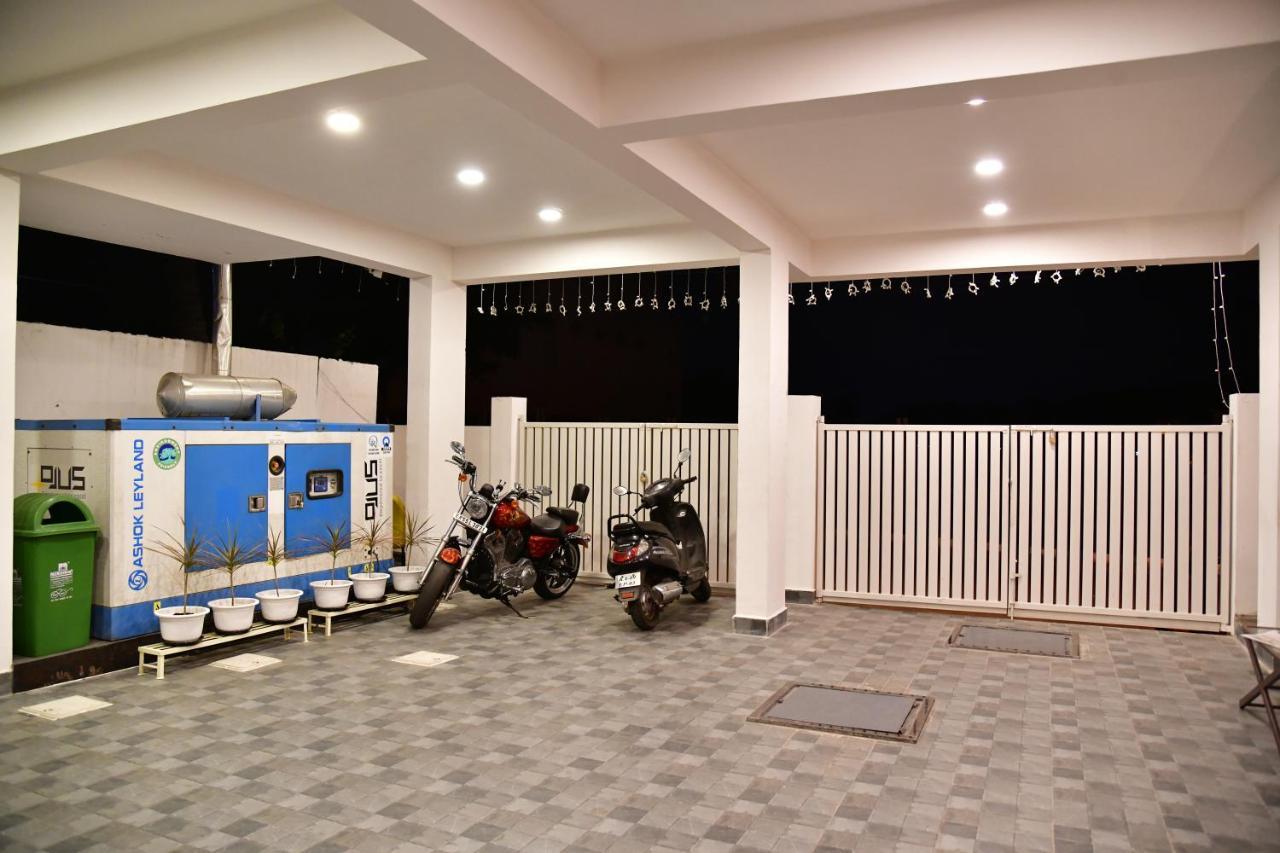 Xcel Luxury Hotel Apartments-Home Living Redefined 迈索尔 外观 照片